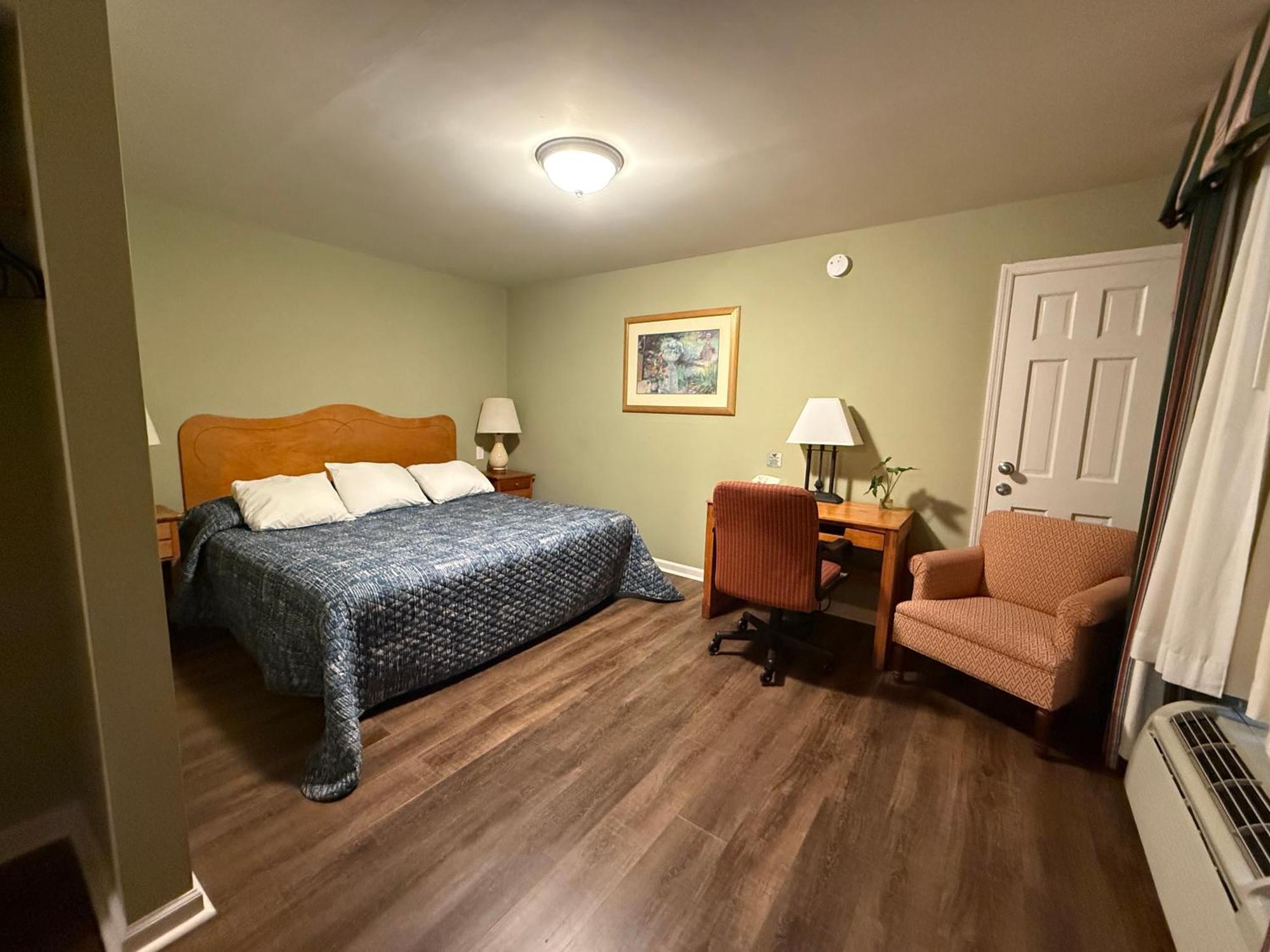 Heidi'S Inn Brewster Exterior photo