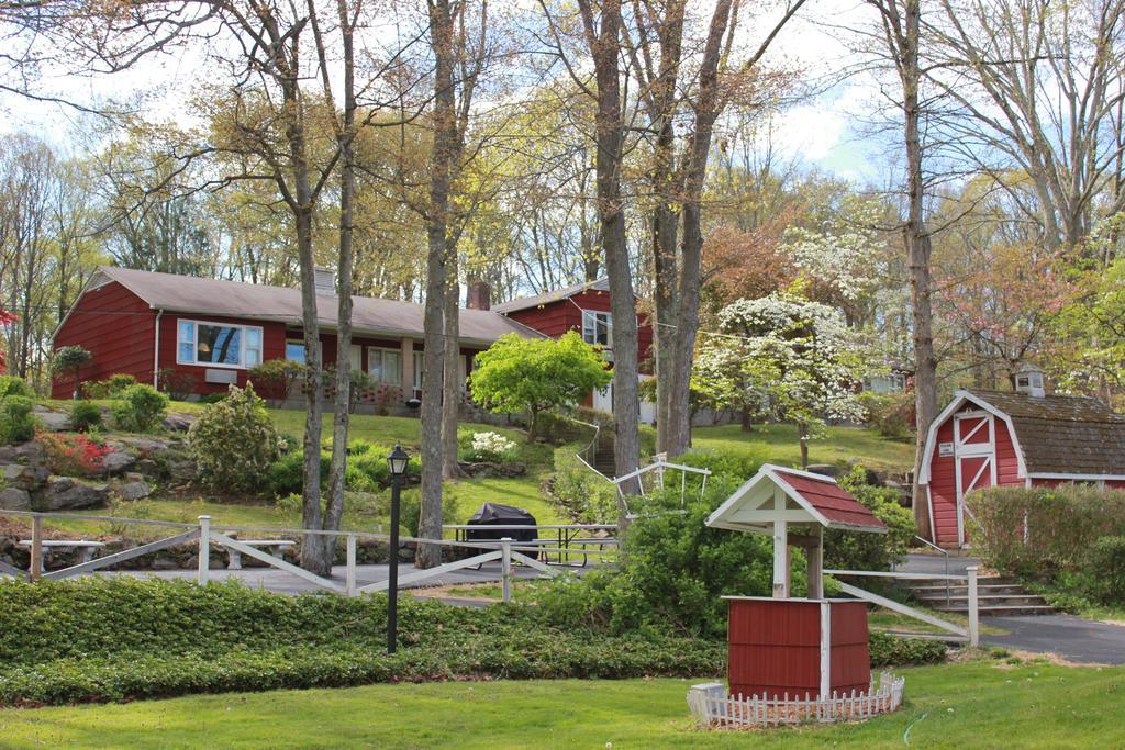 Heidi'S Inn Brewster Exterior photo
