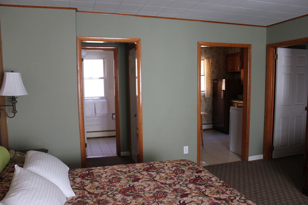 Heidi'S Inn Brewster Exterior photo